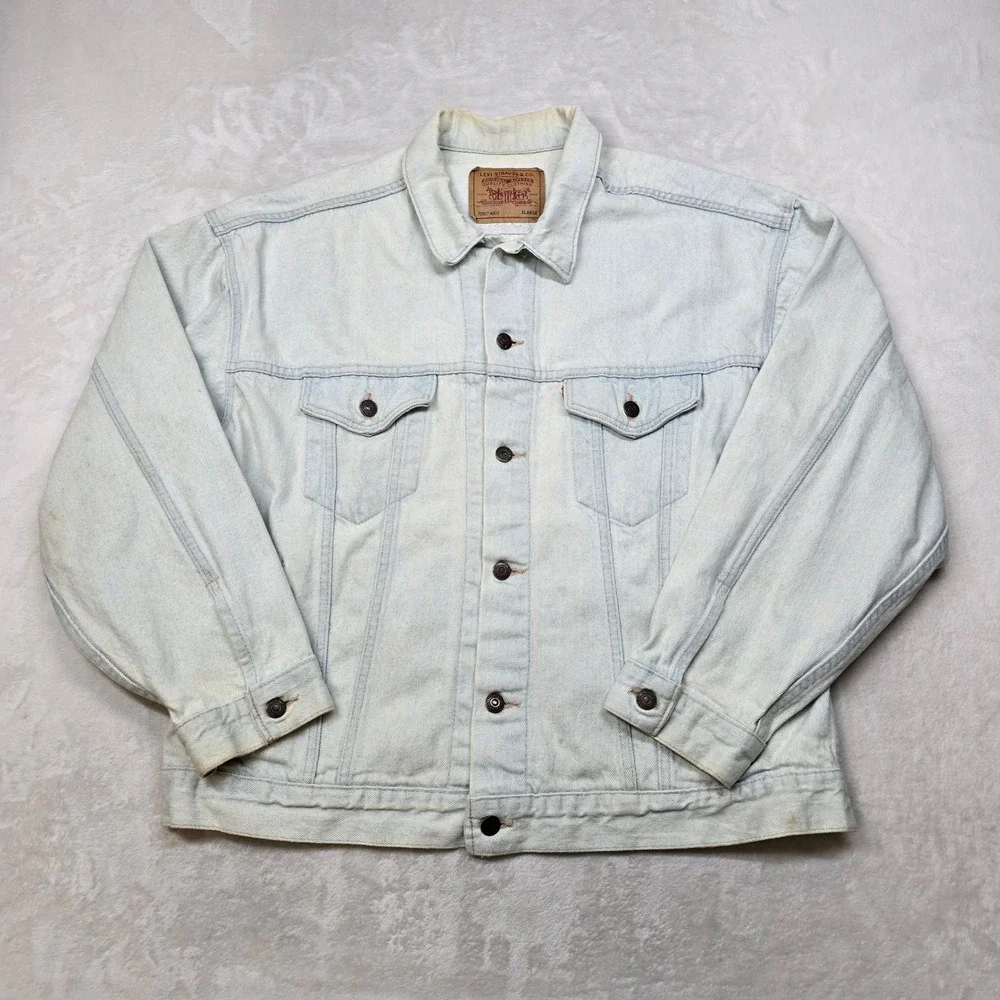 Vintage Levi's Denim Trucker Jacket Mens XL Distressed Light‎ Wash Jean Made USA - Picture 2 of 14